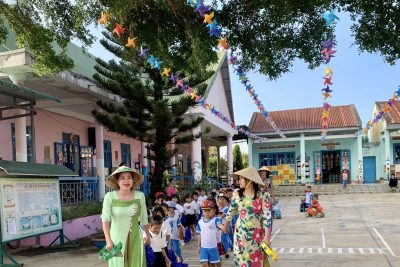 Trường Mầm non Anh Đào phối hợp cùng trường Tiểu học Bế Văn Đàn tổ chức cho trẻ mẫu giáo 5 -6 tuổi tham quan trường Tiểu học.