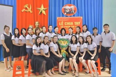 Buổi lễ tri ân và chia tay cô Phan Thị Ca chuyển nơi côn tác